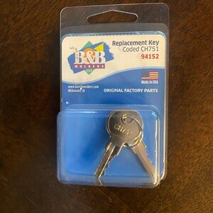 BBM B AND B MOLDERS 94152 REPLACEMENT 751 KEYS, CHROME, 2 PACK | 94152